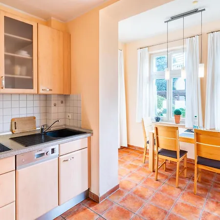 Hochwertig Einger. Mit Sonnenterrasse, Veranda, In Strandnähe *