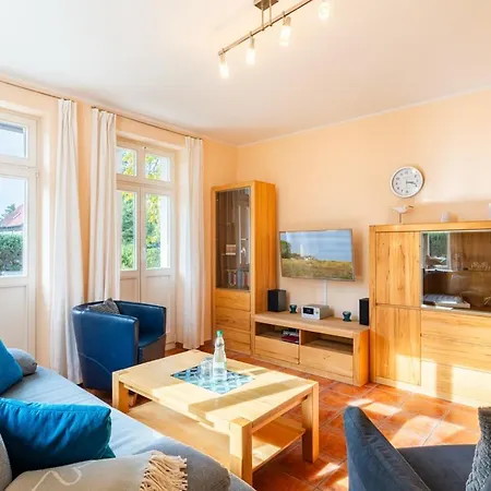 Hochwertig Einger. Mit Sonnenterrasse, Veranda, In Strandnaehe Kuehlungsborn